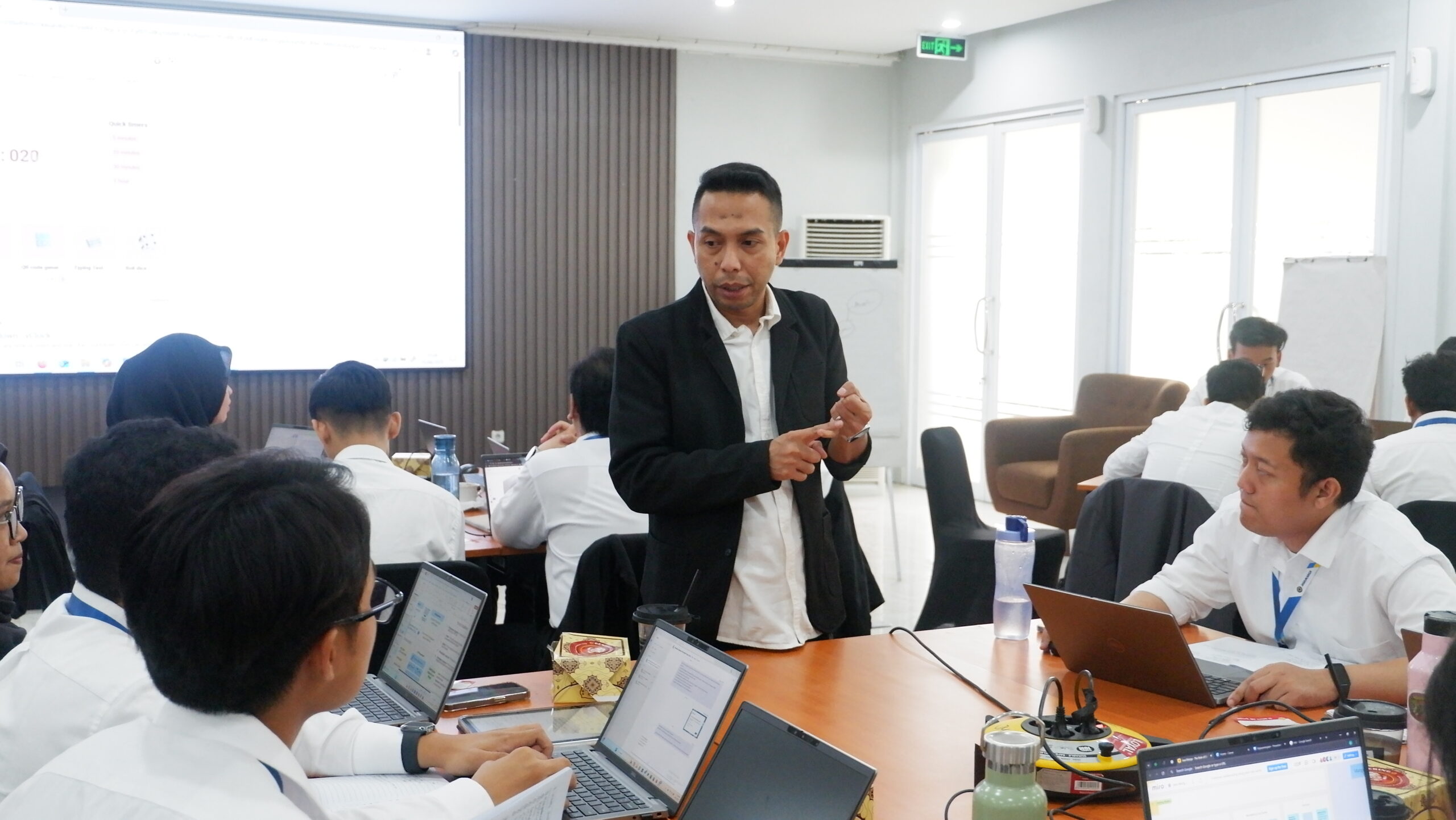 Transformasi Digital dan Peran AI dalam Manajemen Lalu Lintas: Studi Kasus Pelatihan di PT Jasa Marga